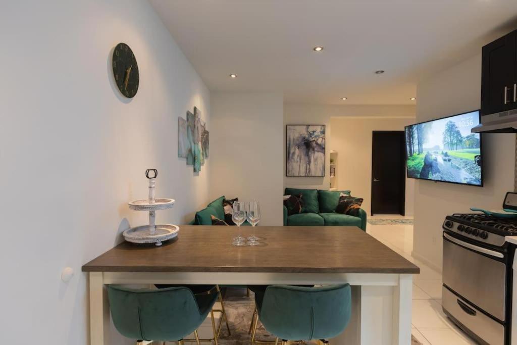 Stylish 5 Bedroom Apt In Nyc! Apartment New York